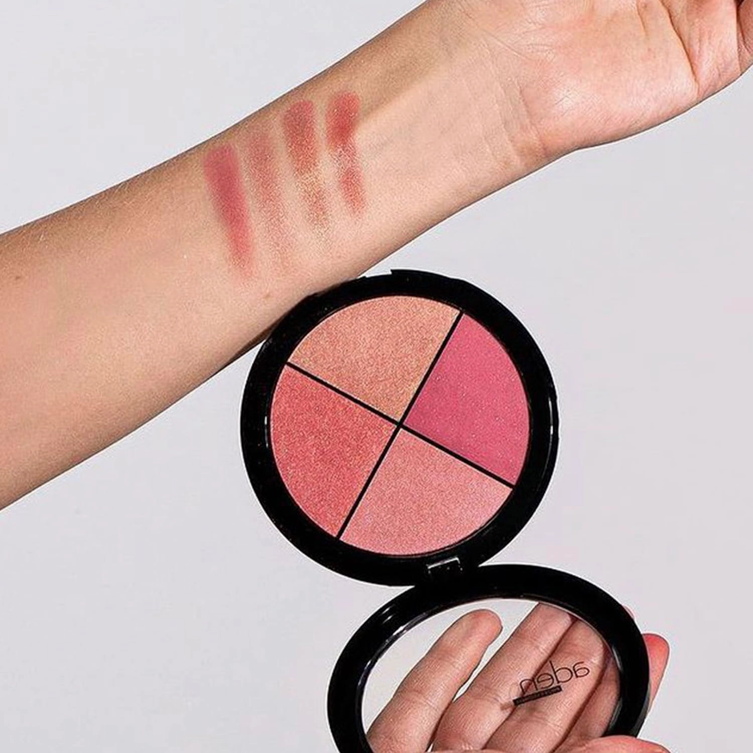 aden 4 Blusher Palette Makeup – 22gr – Natural & Durable Quality– Light Coverage & Inner Glow – MADE IN ITALY (Blusher Palette)