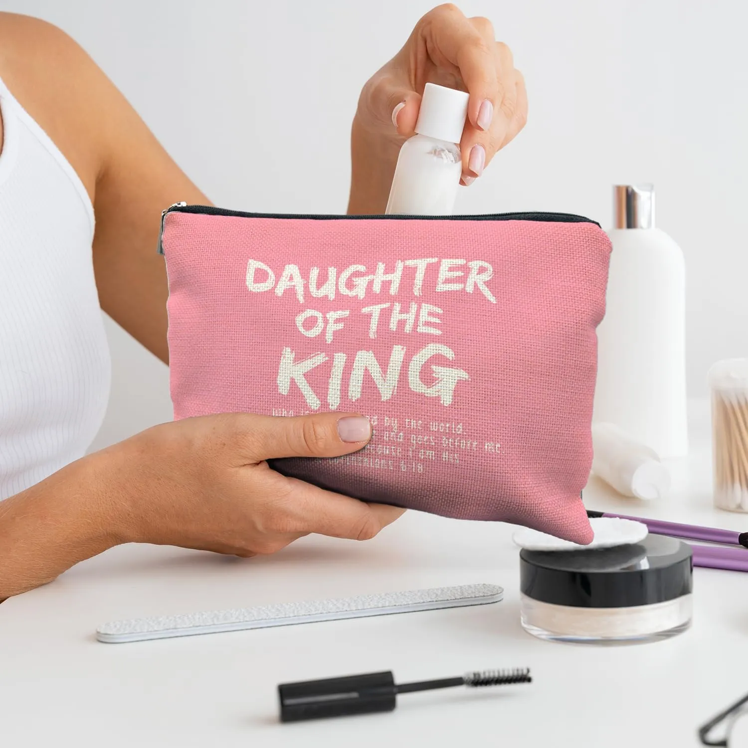 bible verse makeup bag，Daughter of the king makeup bag，christian makeup bag Cosmetic Bag，inspirational gifts for women，christian gifts for women faith，christian gifts for girls(pink)