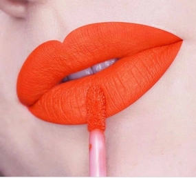 Inna Cosmetics & Nature - Liquid Lipstick, Vegan, Gluten Free, mineral, paraben Free, Cruelty Free, non GMO with Avocado, jojoba, almond and Grape Seed Oil, Vitamin E, Made in Canada 0.27 Us Fl oz (Angel) (Hot Lips)
