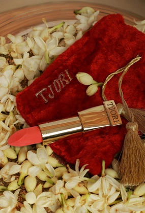 Nalini Coral Raspberry Lipstick